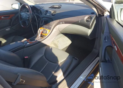 2005 Mercedes-Benz Sl 500 from USA, damaged, VIN WDBSK75F85F096567